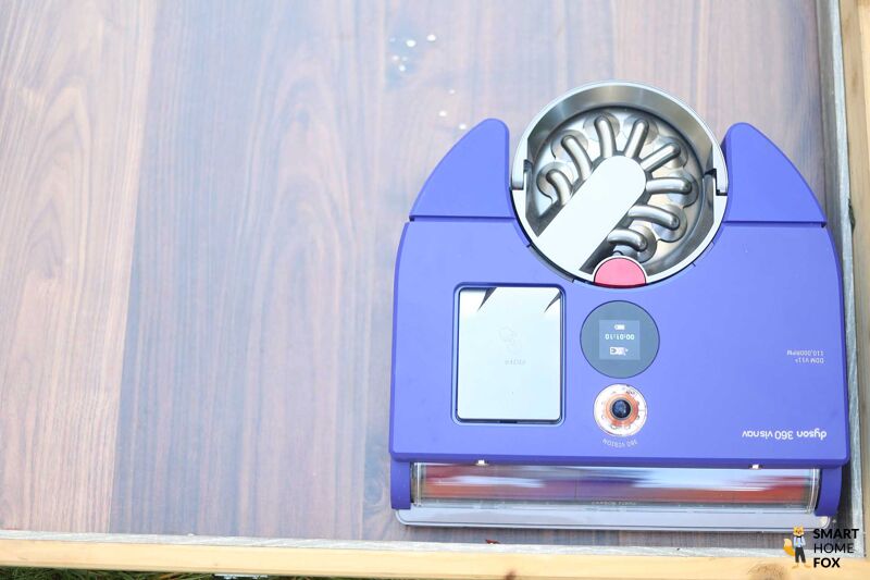 Dyson 360 Vis Nav Reinigung in der Ecke und am Rand